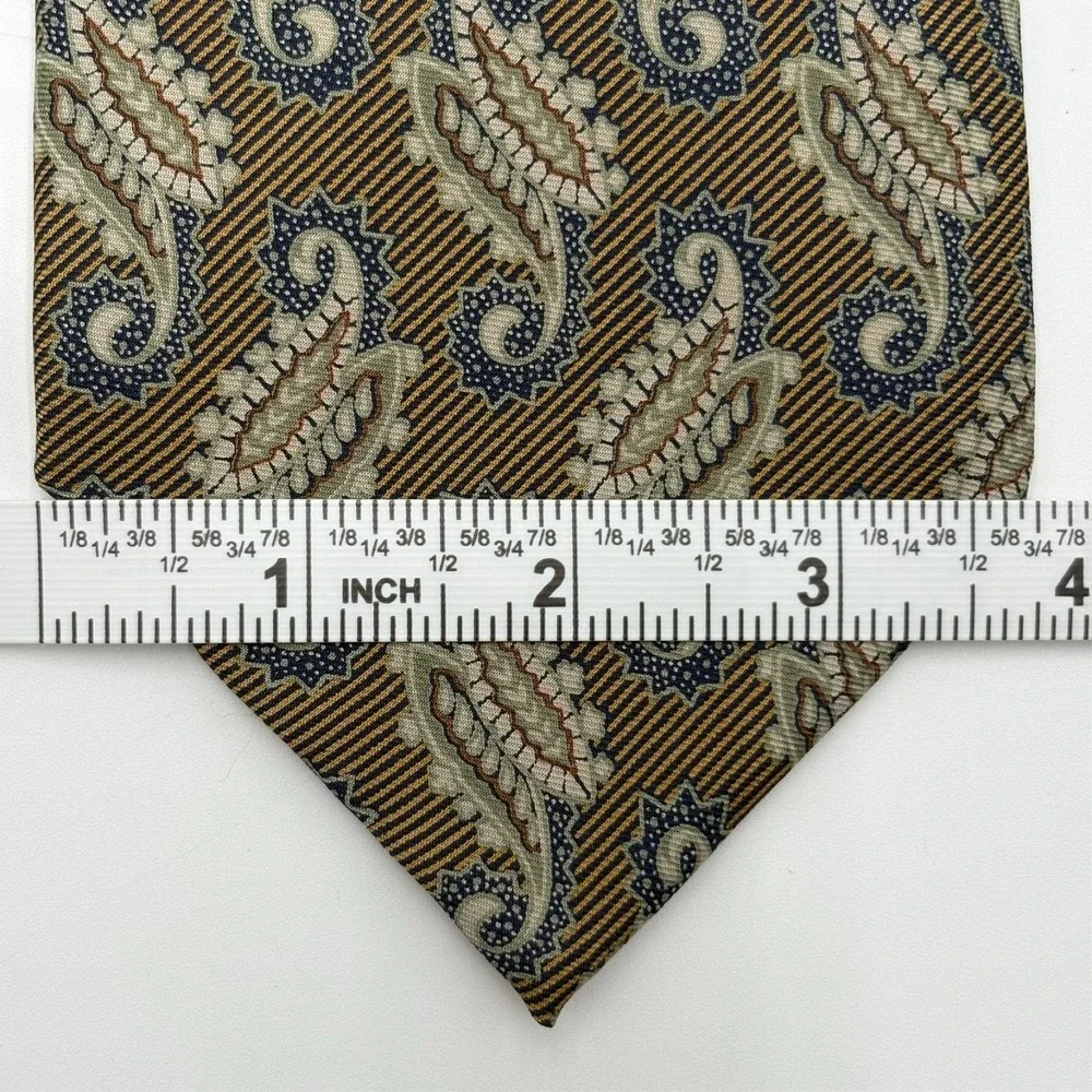 Giorgio Armani Cravatte Silk Necktie Mens 56 x 3.75 Brown Blue Paisley‎ Tie